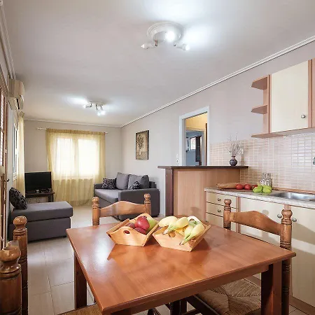 Plaka Complex 3*