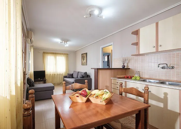 Plaka Resort 3*