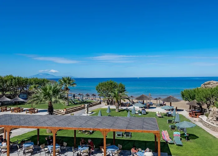 Plaka Resort 3*