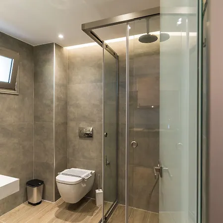 Resort Plaka 3*