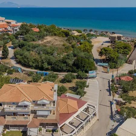 Plaka Resort
