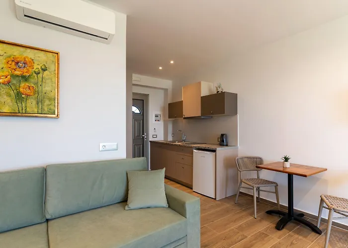 Station touristique Plaka