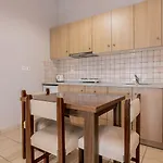 Resort Plaka